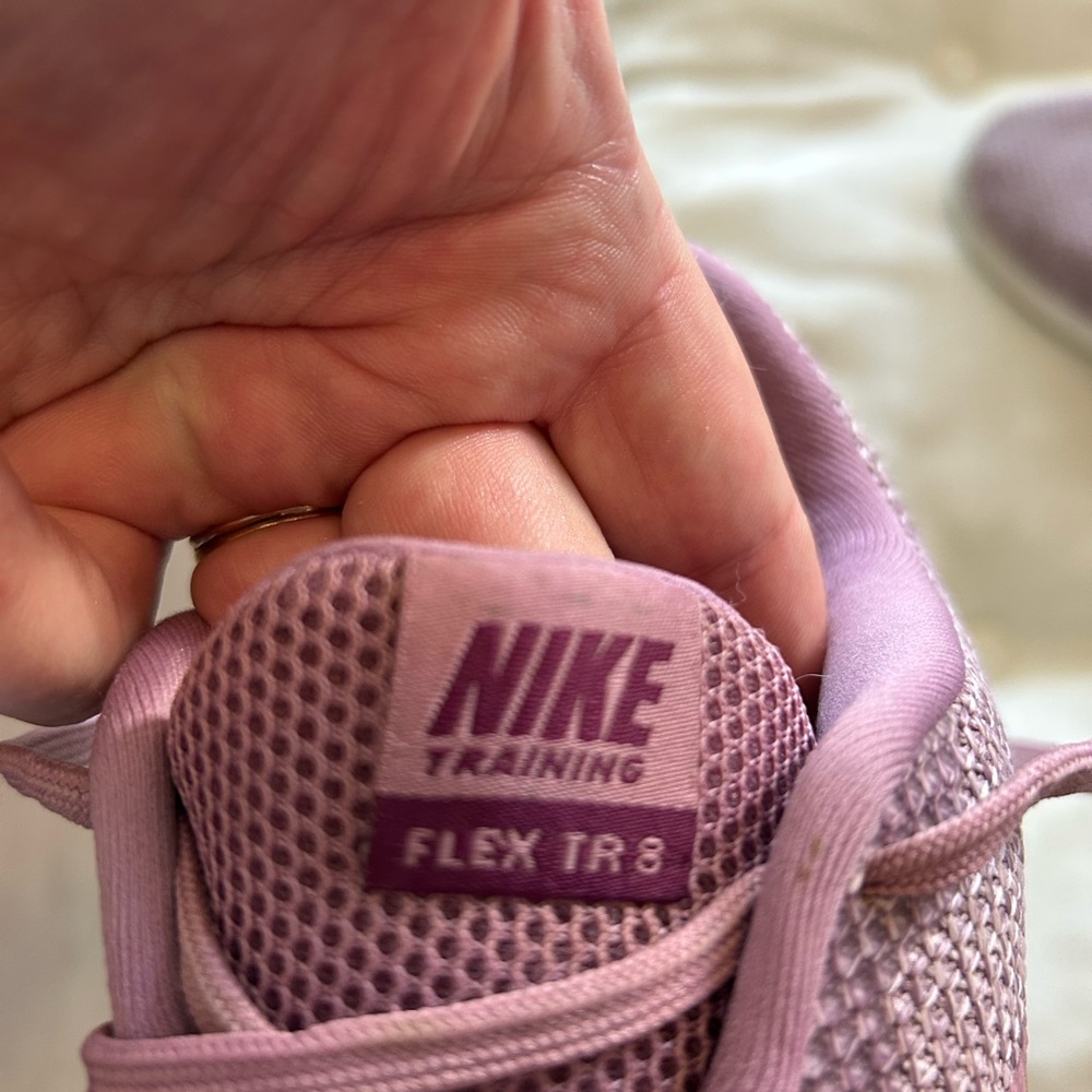 Nike Training Flex Women's Lavender Sneakers Size 8 - Picture 5 of 7
